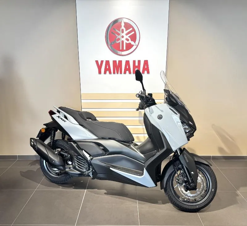 XMAX 125 TECH MAX