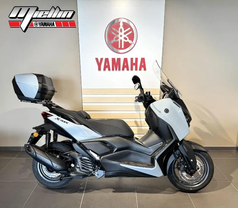 XMAX 125 TECH MAX