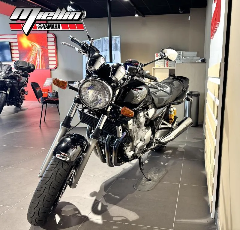 XJR 1300