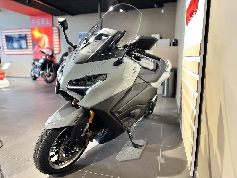 XP TMAX 560 TECH MAX