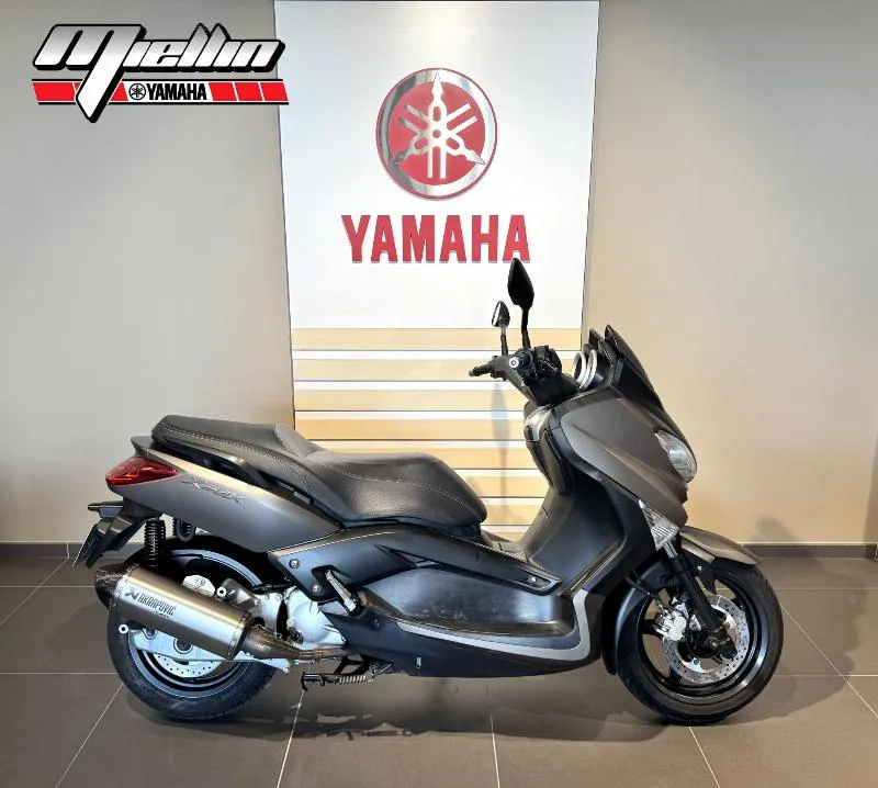 XMAX 125