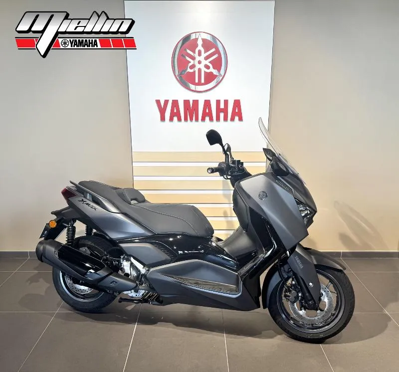 XMAX 300 Tech Max