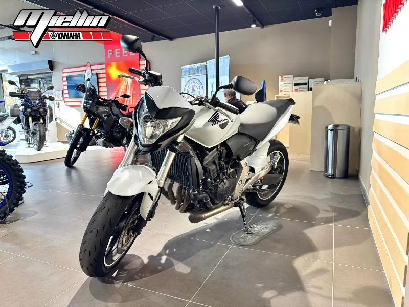 CB 600 F HORNET