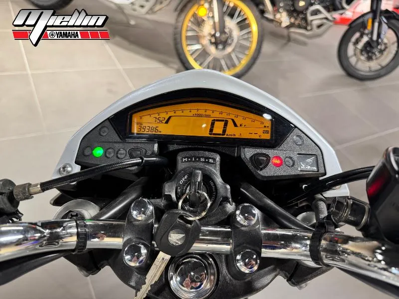 CB 600 F HORNET