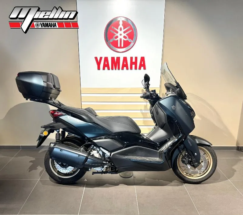 XMAX 300 Tech Max