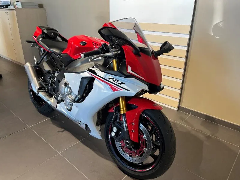 YZF 1000 R1