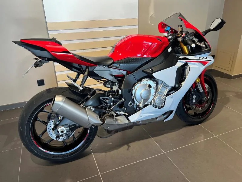 YZF 1000 R1