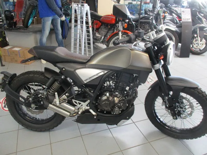 CENTURY 125