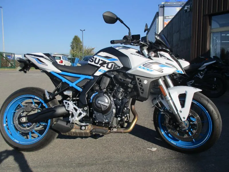 GSX8S