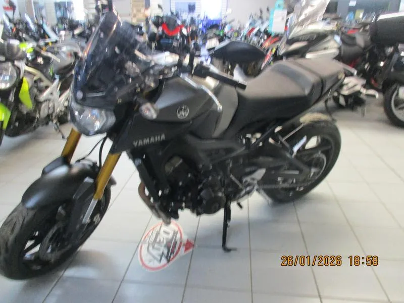 MT09