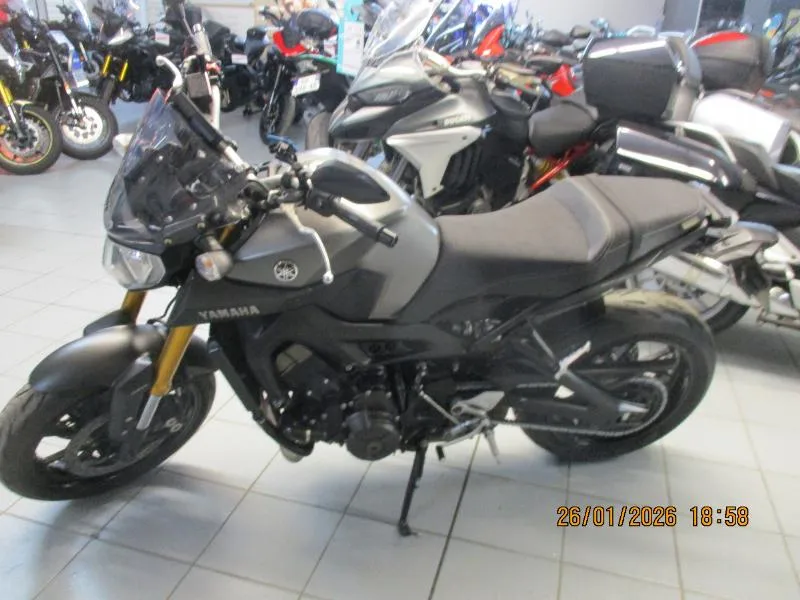 MT09