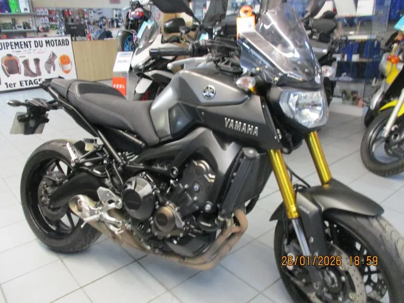 MT09