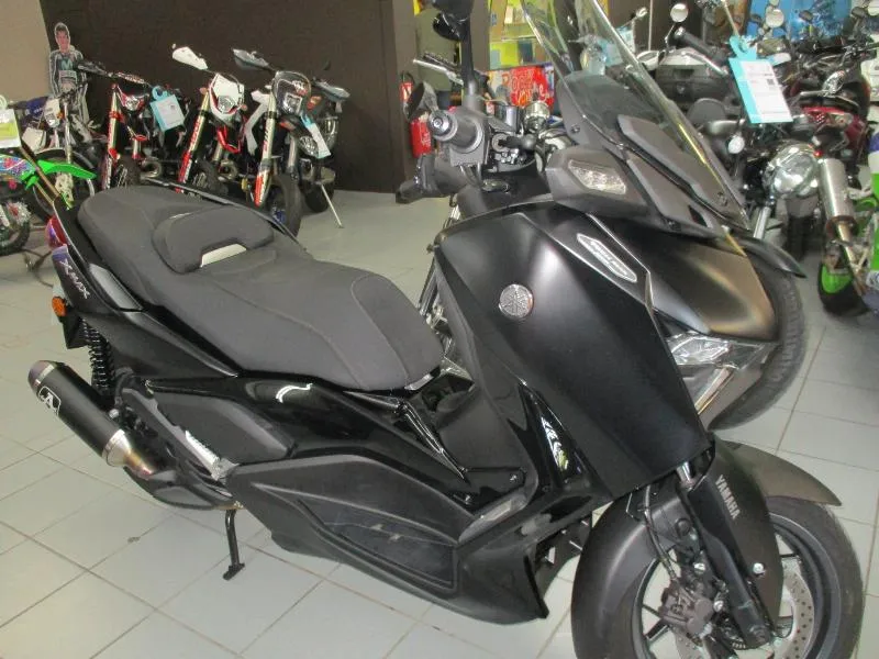 XMAX 125 TECH MAX