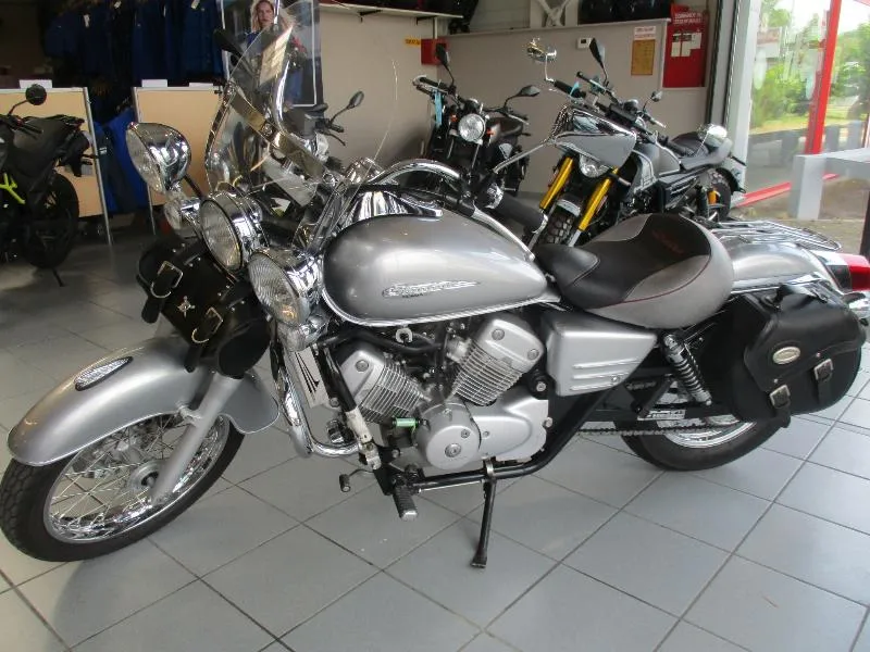 VT SHADOW 125