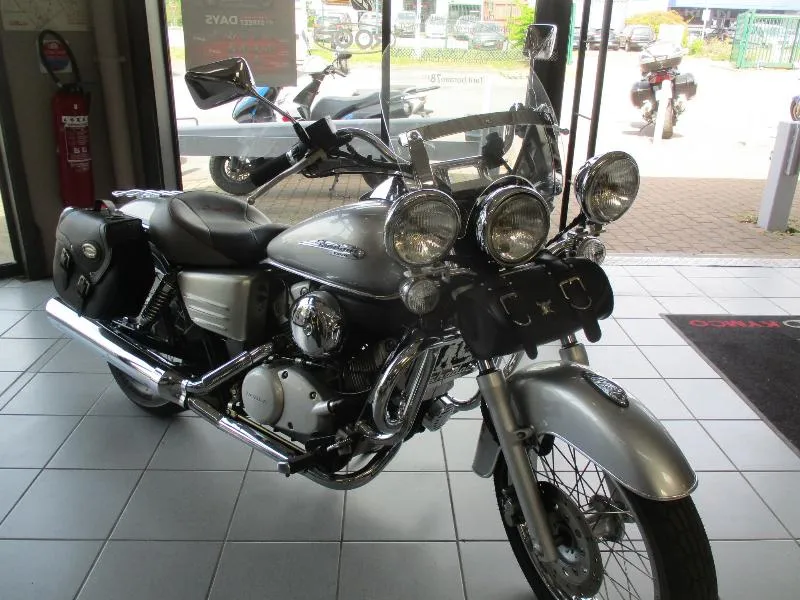 VT SHADOW 125