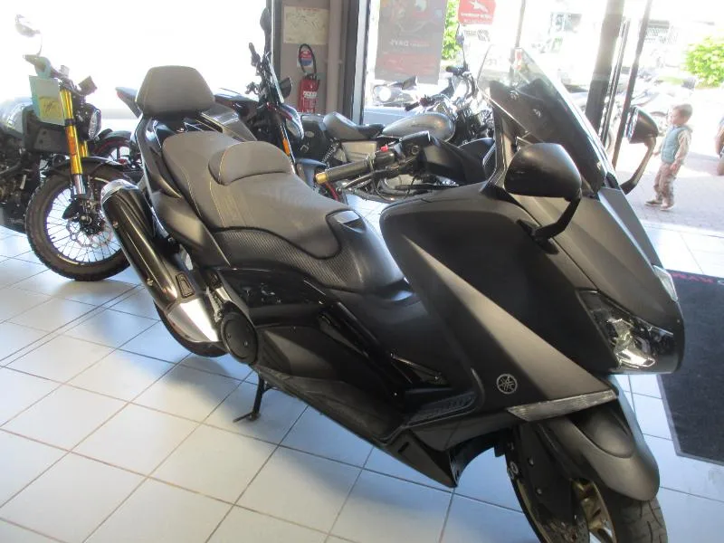 XP TMAX 530 ABS BLACK MAX