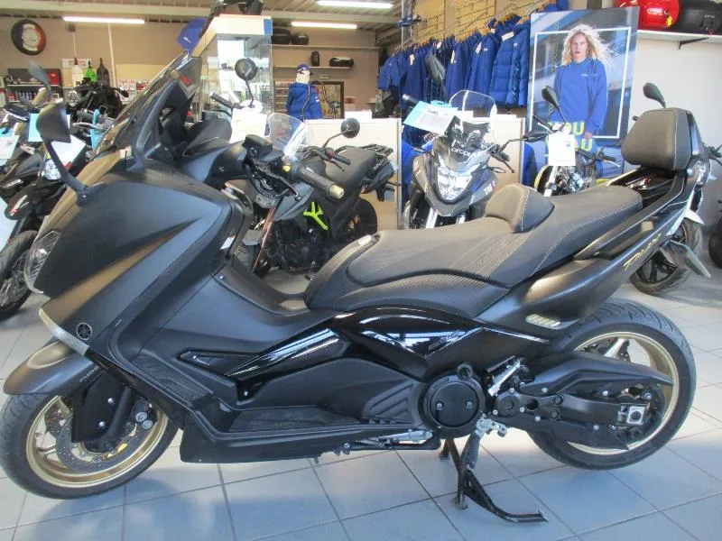 XP TMAX 530 ABS BLACK MAX