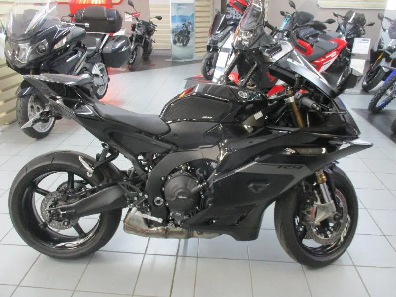 YZFR9