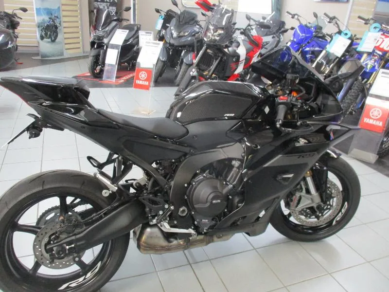 YZFR9