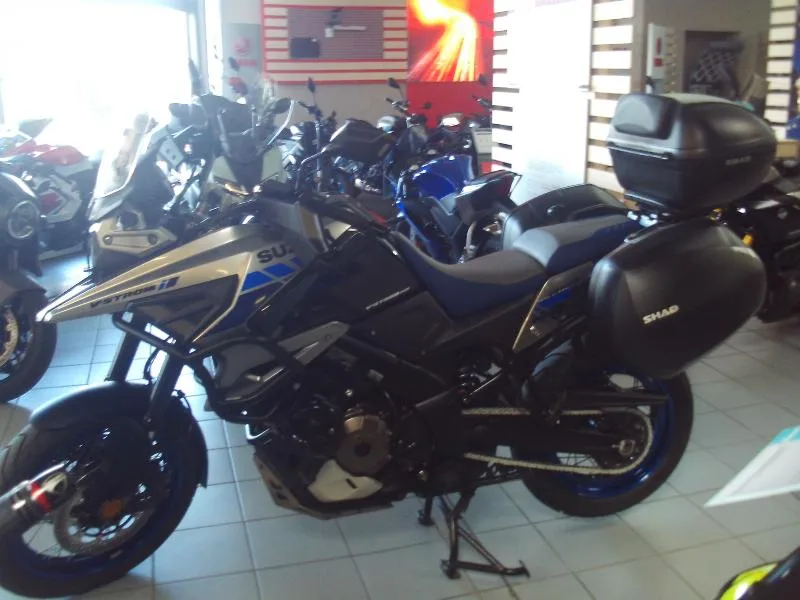 DL VSTROM 1050XT