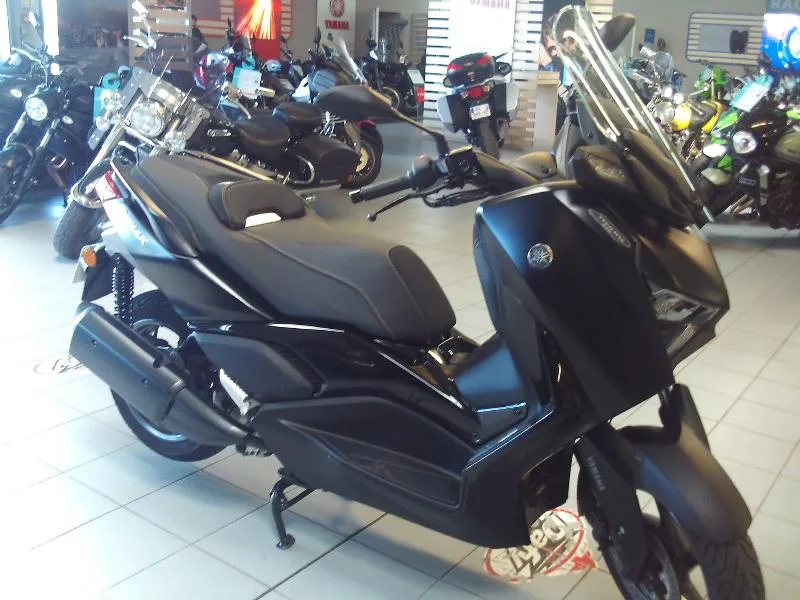 XMAX 300 Tech Max