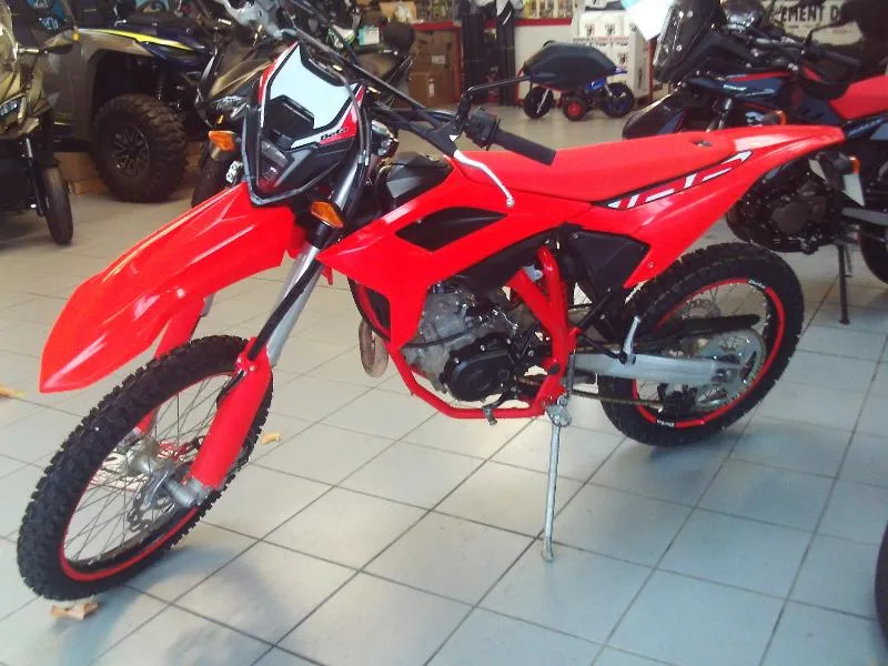 RR 4T 125 R
