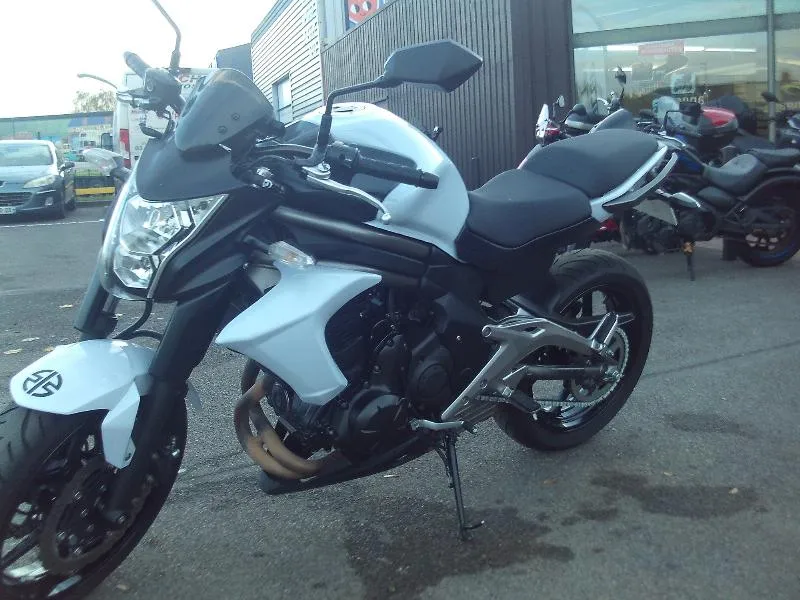 ER6 