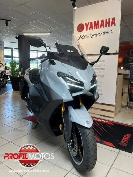 XP TMAX 560 TECH MAX