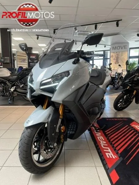 XP TMAX 560 TECH MAX