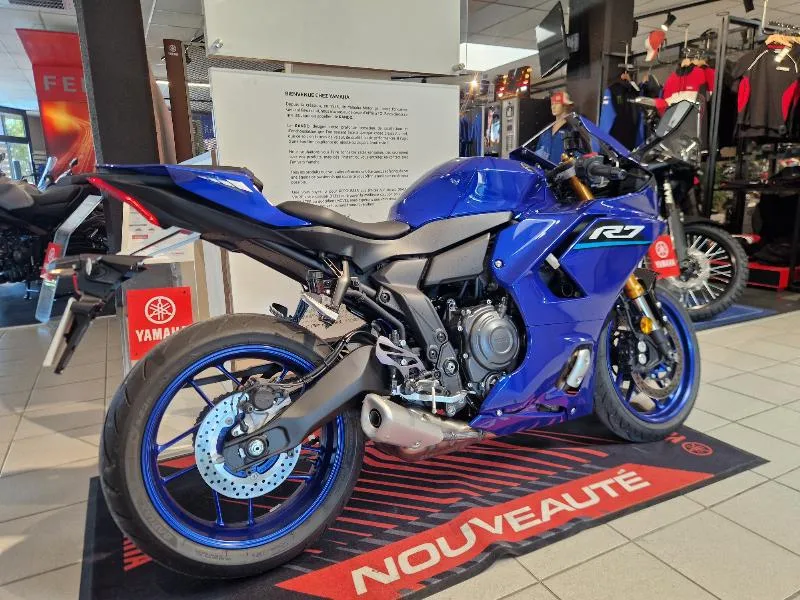 YZFR7