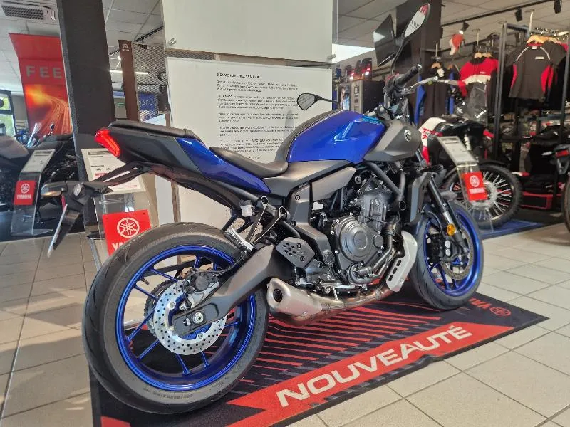 MT07