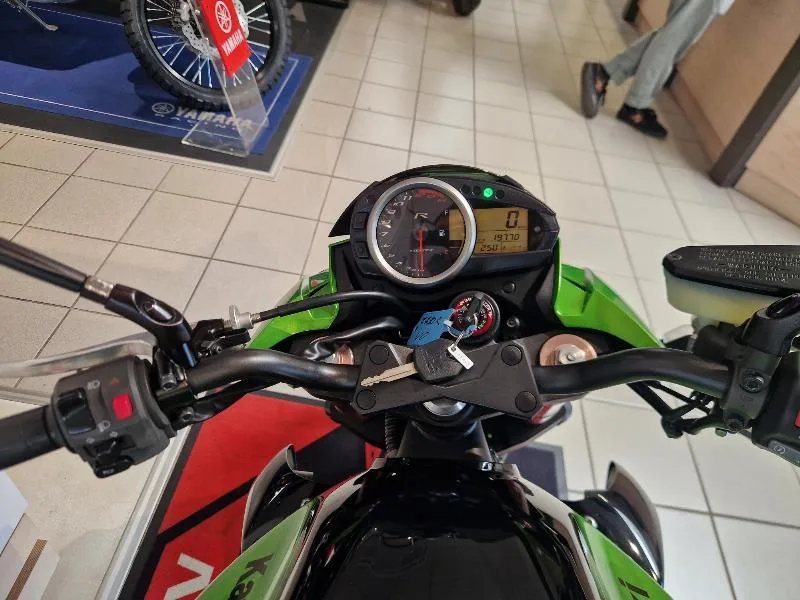 Z 750 R