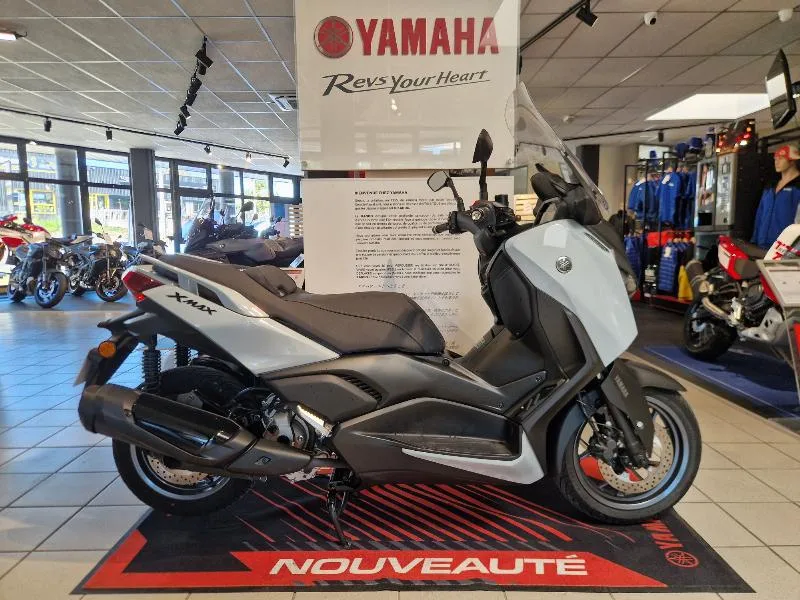 XMAX 300 Tech Max