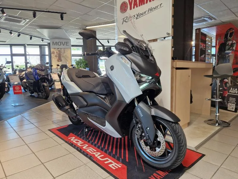 XMAX 300 Tech Max