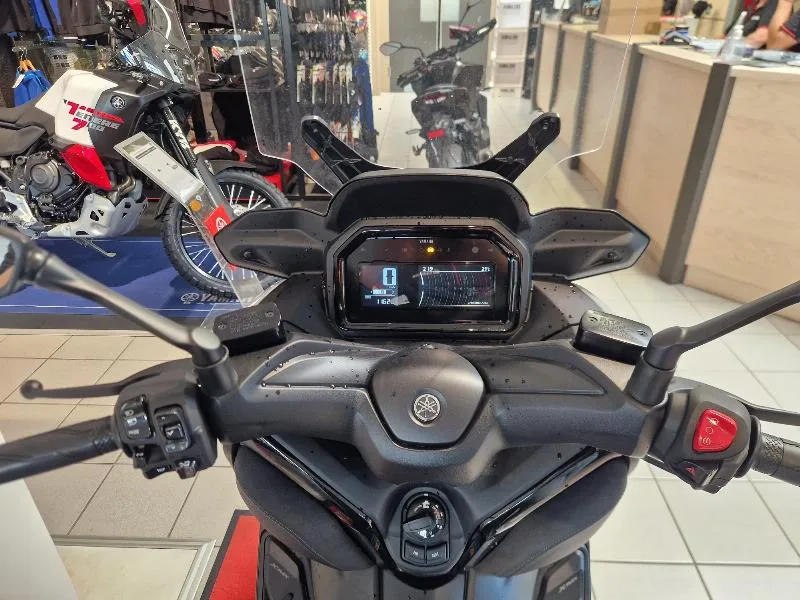 XMAX 300 Tech Max