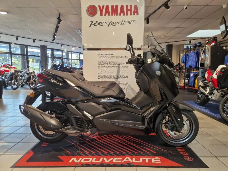 XMAX 125 TECH MAX