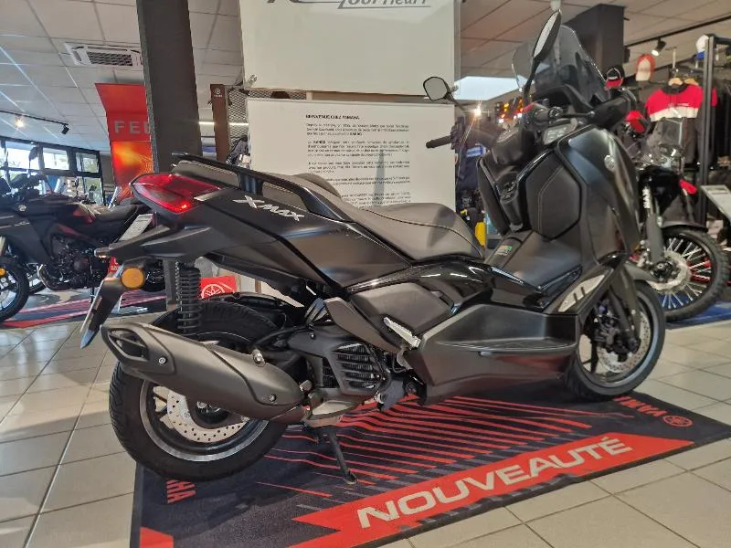 XMAX 125 TECH MAX