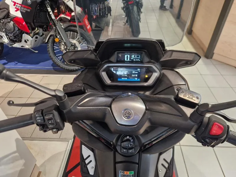 XMAX 125 TECH MAX