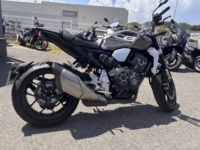 CB 1000 R