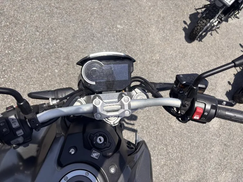 CB 1000 R