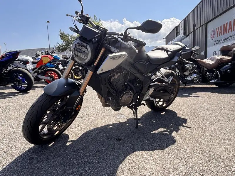 CB 650 R