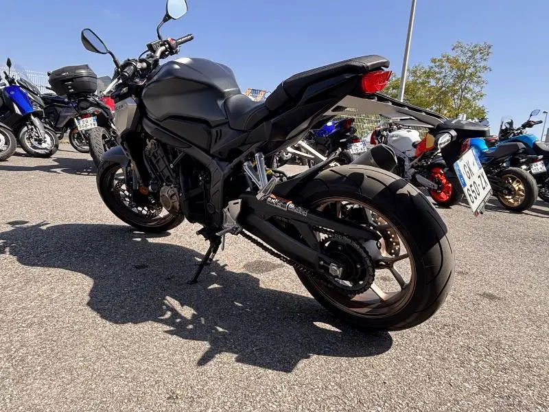 CB 650 R