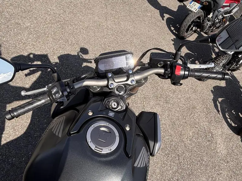 CB 650 R