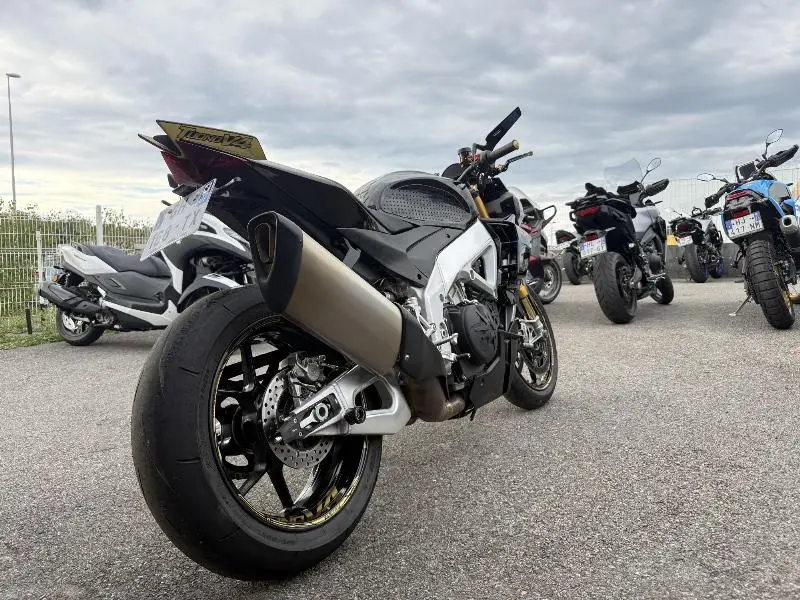 TUONO 1100 V4 FACTORY