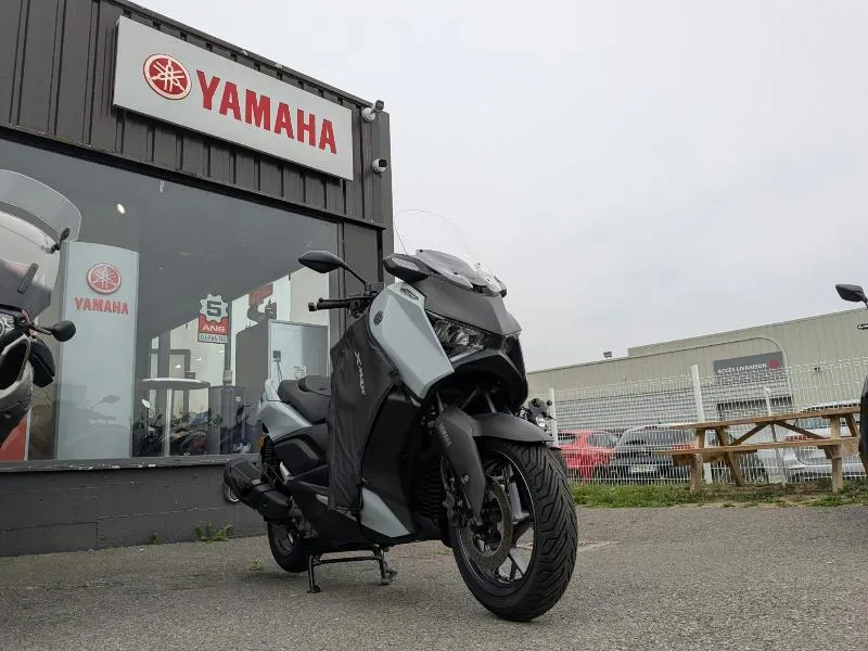 XMAX 300 TECH MAX 