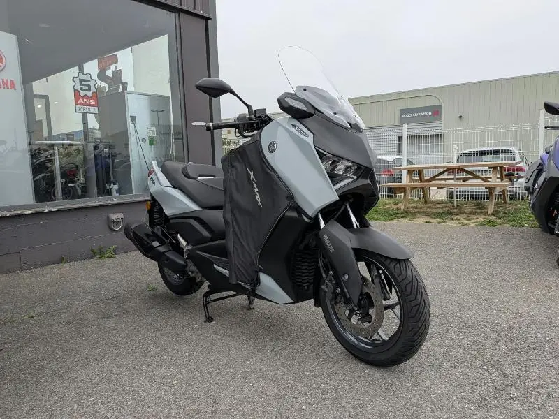 XMAX 300 TECH MAX 