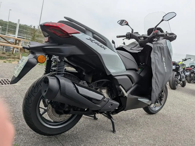 XMAX 300 TECH MAX 