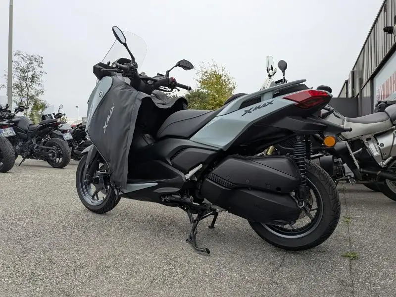 XMAX 300 TECH MAX 