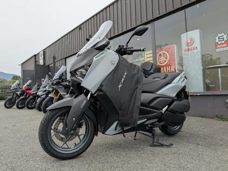 XMAX 300 TECH MAX 