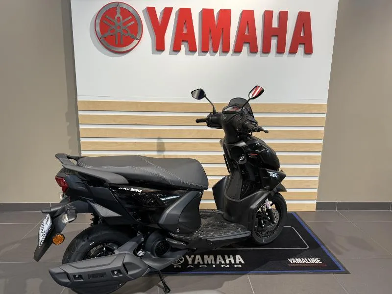 RayZR 125